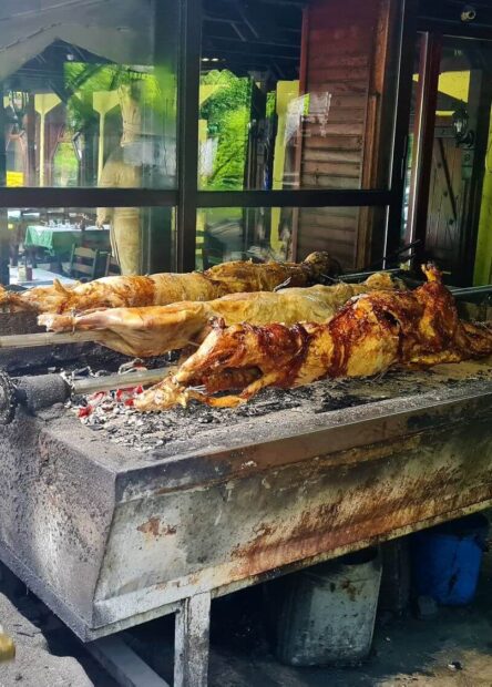 Banja Luka, Mostar, Jablanica, Neretva, Battle of the Neretva, Bosnia and Herzegovina, lamb on a spit, Zdrava Voda, restaurant, Banja Luka, Mostar, Jablanica, Neretva, Bitka na Neretvi, Bosna i Hercegovina, janjetina s ražnja, Zdrava voda, restoran,