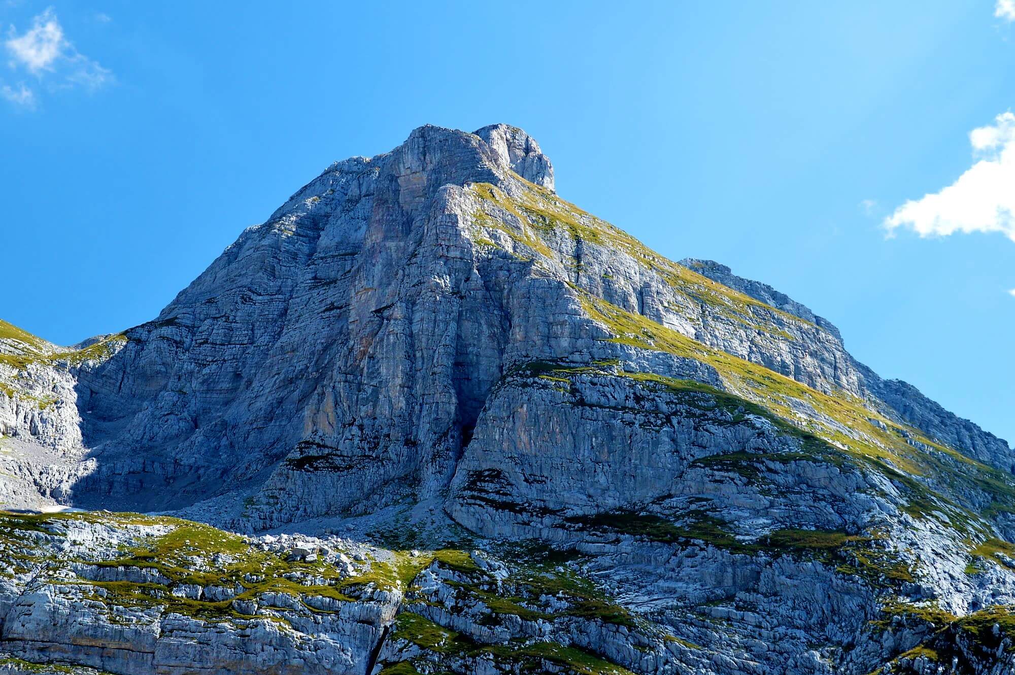 Montenegro, Bobotov Kuk, Mount Durmitor, Maja Rozit, Prokletija, Yearbook of Monstat, Montenegro, Prokletije, Albania, Zla Kolata, Dobra Kolata, the highest peak, higher mountain peaks, Maja e Roshit, Crna Gora, Bobotov Kuk, Durmitor, Maja Rozit, Prokletija, Godišnjak Monstata, Crna Gora, Prokletije, Albanija, Zla Kolata, Dobra Kolata, najviši vrh, viši planinski vrhovi,
