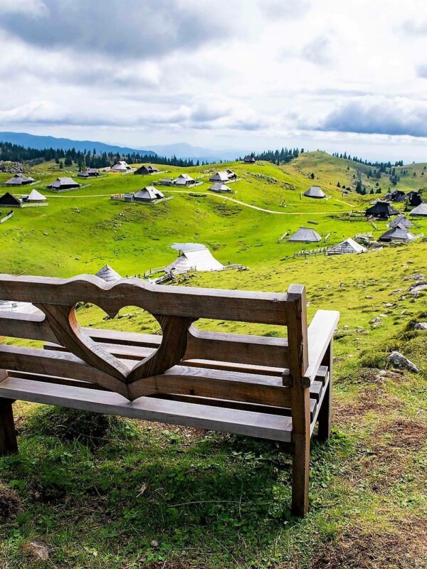 Big Pasture Plateau, Velika planina, ​Kamnik, shepherds, pastoral settlements in Europe, shepherds village slovenia, Vetrnica cave, Vetrnica, Zeleni rob, Luknja, Dovja griča cave, Dovja grica cave, Tiha dolina, Preskars museum, trnic cheese, cable car Kamniska Bistrica Velika pašnjačka visoravan, Velika planina, ​Kamnik, pastiri, pastirska naselja u Europi, pastirsko selo slovenija, pećina Vetrnica, Vetrnica, Zeleni rob, Luknja, pećina Dovja grica, pećina Dovja grica, Tiha dolina, muzej Preskars, sir trnić, žičara Kamniška Bistrica