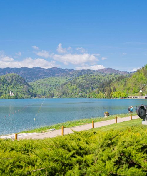 Bledsko jezero, košarka na Bledskom jezeru, slovenske Alpe, Luka Dončić, Jordan, Košarkaški događaj slovenija, basketball bled, LUKA 2 JEZERO BLED Lake Bled, basketball on Lake Bled, Slovenian Alps, Luka Dončić, Jordan, Basketball event slovenia, basketball bled, LUKA 2 LAKE BLED