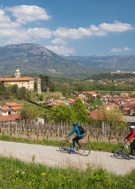 Vipava Valley, Slovenia, Tabor Castle, Ajdovščina Museum, Lanthieri Mansion, Cerje Monument of Peace, Solkan Bridge, Church of St. Stephen Vipava, Kostanjevica Monastery, Goriška Museum, Rihemberk Castle, Nanos Plateau,slovenian wine, slovenian wine region, Vipavski križ, Goče, pedrovo, Solkan, Trnovo and Banjšice Plateau, Šempeter pri Gorici, Vipavska dolina, Slovenija, Dvorac Tabor, Muzej Ajdovščina, Dvorac Lanthieri, Spomenik mira Cerje, Solkanski most, Crkva sv. Stjepana Vipavskog, Samostan Kostanjevica, Goriški muzej, Dvorac Rihemberk, visoravan Nanos, slovensko vino, slovenska vinska regija, Vipavski križ , Goče, Pedrovo, Solkan, Trnovska i Banjšička visoravan, Šempeter pri Gorici,