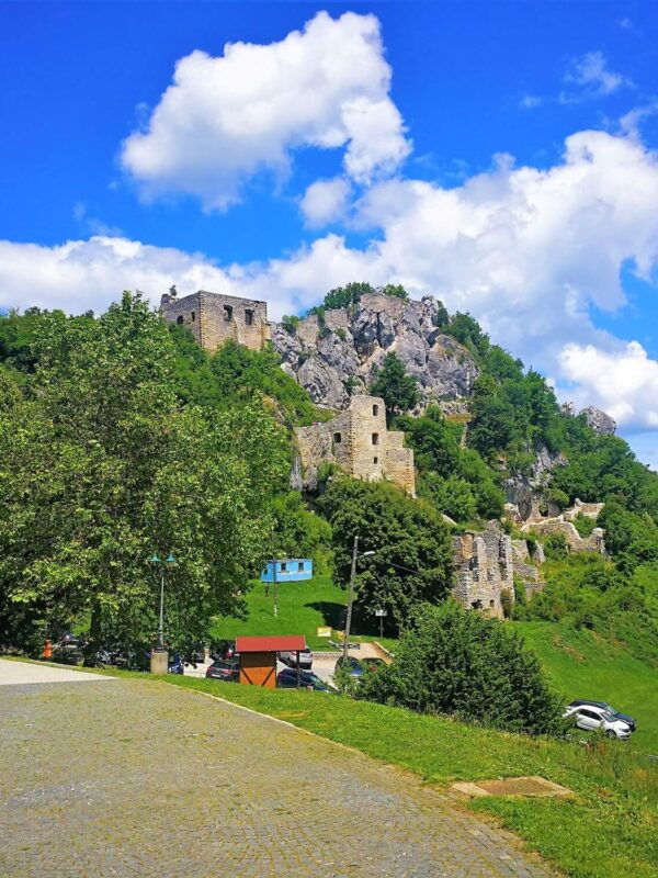 Kalnik, Kalnik mountain, Croatia, Old Town Kalnik, Big Kalnik, Sveta Katalina, St. Katalina, King Bela IV, Kalnik fortress, Vranilac, ferrata Kalnik, Kalnik transmitter Kalnik, Kalnik planina, Hrvatska, Stari grad Kalnik, Veliki Kalnik, Sveta Katalina, Sveta Katalina, Kralj Bela IV, Kalnička utvrda, Vranilac, ferata Kalnik, Kalnik odašiljač