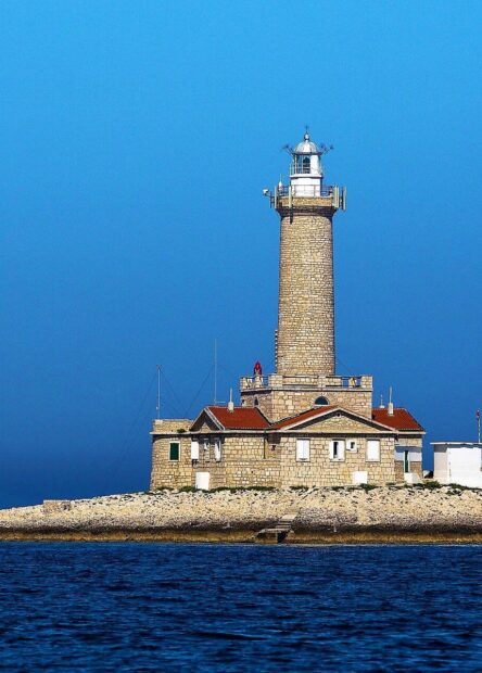 escape from civilization, place to escape, Porer lighthouse, Porer, Premantura, Istrian peninsula, Cape Kamenjak, Minimundus park, apartments Porer, bijeg od civilizacije, mjesto za bijeg, svjetionik Porer, Porer, Premantura, istarski poluotok, rt Kamenjak, park Minimundus, apartmani Porer,