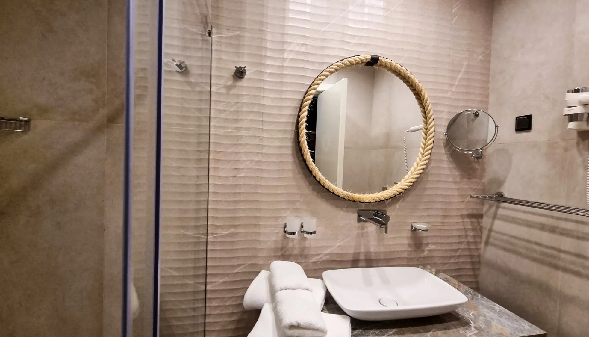 Hotel Aurel Coast, Radanovici, Tivat Airport, hotels near Tivat Airport, Old Town of Kotor, Old Town Kotor hotels, Kotor hotels, hotels near Kotor, Montenegro, Boka Kotorska, Kotor-Lovćen cable car, Hotel Aurel Coast, Radanovići, Aerodrom Tivat, hoteli u blizini aerodroma Tivat, Stari grad Kotor, Stari grad Kotor hoteli, hoteli u Kotoru, hoteli u blizini Kotora, Crna Gora, Boka Kotorska, žičara Kotor-Lovćen,
