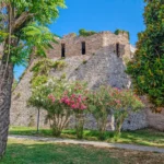 Durres, Durrës, Albania, must-visit in Albania, Durres Amphitheater, Durres city wall,Durres Castle, Kalaja e Durresit, Great Mosque of Durrës, City walk durres, Sophie Cafe durres, Soam fast food Durres, Durres Port beach, Durres Beach, Durres Beaches, Sfinksi durres, Don Pepe by Martines bar, Royal Villa of Durres,  Durres Archaeological Museum,  Byzantine Forum,  Spille Beach Drač, Drač, Albanija, obavezno posjetiti u Albaniji, Drač amfiteatar, gradske zidine Drač, Dvorac Drač, Kalaja e Durresit, Velika džamija u Draču, Šetnica Drač, Sophie Cafe Drač, Soam brza hrana Drač, Lučka plaža Drač, Plaža Drač , plaže drač, Sfinksi, Don Pepe by Martines bar, Kraljevska vila u Draču,  Drač Arheološki muzej,  Bizantski forum,  Spille plaža