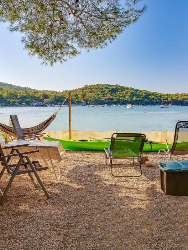 Jezera, Murter, island of Murter, camping Murter, bay of Lovisce, Jezera Lovisce camp, free camping, free camping in Croatia, free camping Croatia, Kornati National Park, St. Michael's Church Murter, St. Roch's Church Murter, Jezera, Murter, otok Murter, kamp Murter, uvala Lovišće, kamp Jezera Lovišće, besplatno kampiranje, besplatno kampiranje u Hrvatskoj, besplatno kampiranje Hrvatska, Nacionalni park Kornati, crkva sv. Mihovila Murter, crkva sv. Roka Murter,