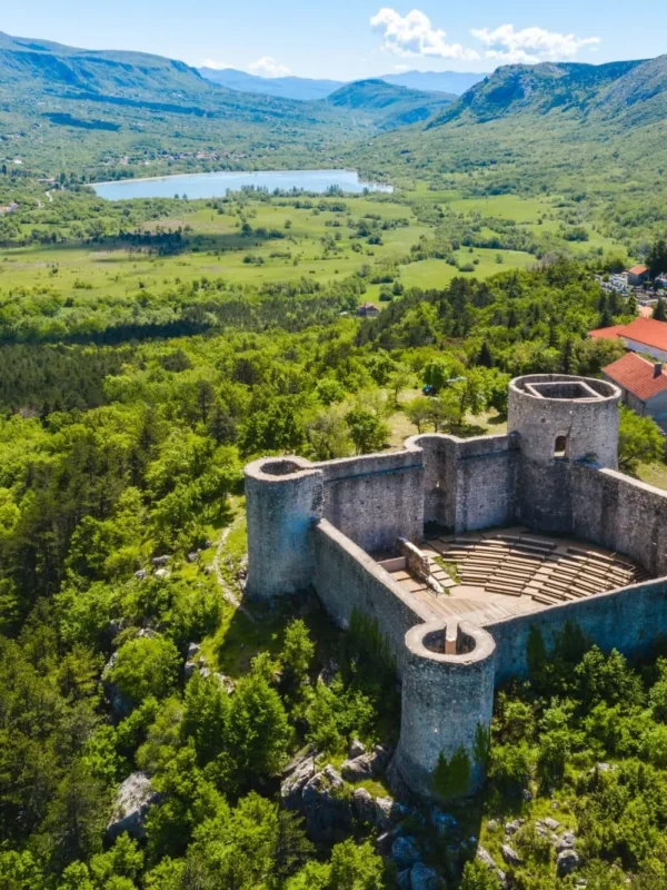 Crikvenica, Vinodol, Drivenik, Drivenik Castle, Frankopan family, Novi Vinodolski, Bakar, Zrinski family, Church of St Stephen, Law Codex of Vinodol, Church of St Domnius, Zrinski-Frankopan Conspiracy, hydropower plant Vinodol, viewpoint Mahavica, Ethno house Belobrajić,  Crikvenica, Vinodol, Drivenik, Kaštel Drivenik, Frankopan, Novi Vinodolski, Bakar, Zrinski, Crkva svetog Stjepana, Vinodolski zakonik, Crkva svetog Dujma, Zrinsko-frankopanska urota, hidroelektrana Vinodol, vidikovac Mahavica, Etno kuća Belobrajić ,