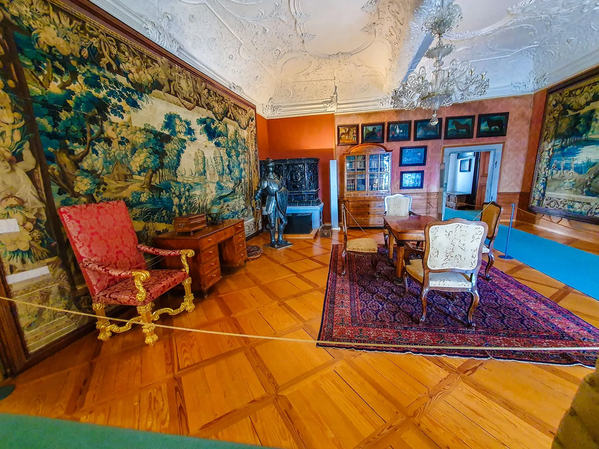 Zavičajni muzej Ptuj Ormož, Ptujski dvorac, Ptuj Grad, Ptuj, Maribor, Slovenija, Varaždin, Pokrajinski muzej Ptuj, Pokrajinski muzej Ptuj Ormož, festival Kurentovanje, slovenski karneval, ulaznica za ptujski dvorac, cijena ulaznice za ptujski dvorac, povijest ptujskog dvorca, izložbe u ptujskom dvorcu,