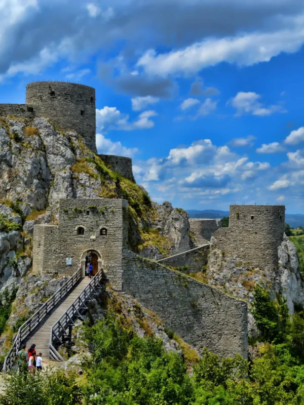 Srebrenik, Bosnia and Herzegovina, Majevica mountain, Tuzla, Srebrenik fortress, Nikola of Ilok, Bosnian medieval fortresses, preserved Bosnian medieval fortresses, Bosnian fortress Srebrenik, Bosna i Hercegovina, Majevica, Tuzla, tvrđava Srebrenik, Nikola Iločki, bosanske srednjovjekovne tvrđave, očuvane bosanske srednjovjekovne tvrđave, bosanska tvrđava