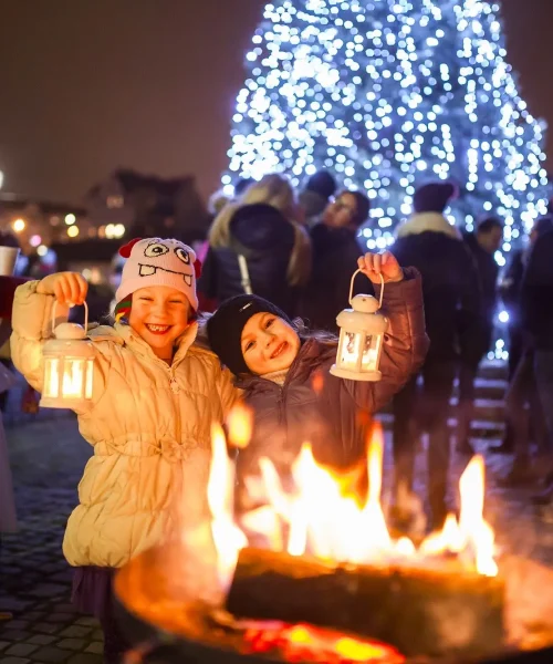 Ljubljana, Maribor, Kranj, Celje, Koper, Ljubljana Castle, Breg, Gallusovo nabrežje, Cankarjevo nabrežje, Kongresni trg, Prešernov trg, Petkovškovo nabrežje, Stritarjeva ulica, Trg francoske revolucije, Pogačarjev trg, Magic Forest, St. Nicholas procession , Krekov Trg square, Maribor, Festive Maribor, Panoramic Wheel Maribor, Christmas fair, Christmas fair Maribor,  Fairy Town Festival Maribor, Slovene National Theatre Maribor, ARTish fair, Maribor Tourist Board, Visit Ljubljana, Visit Maribor, Kranj,  France Prešeren, Kranj Cheerful December, Celje,  Old Castle Celje, Christmas fairytale, European best Christmas market, Fantazima, Tourist Board of Koper