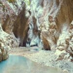Holta Canyon, Kanioni i Holtas, Tirana, Gramsh, Holta River, Bardhaj, Kabash, hidden gem, Albania, hidden gems in Albania, hidden gems Albania, things to see in albania, crystal blue water, canyon albania, cliffs, cliffs Albania Kanjon Holta, Kanioni i Holtas, Tirana, Gramsh, rijeka Holta, Bardhaj, Kabash, skriveni dragulj, Albanija, skriveni dragulji u Albaniji, skriveni dragulji Albanija, stvari koje treba vidjeti u Albaniji, kristalno plava voda, kanjon Albanija, litice, litice Albanija