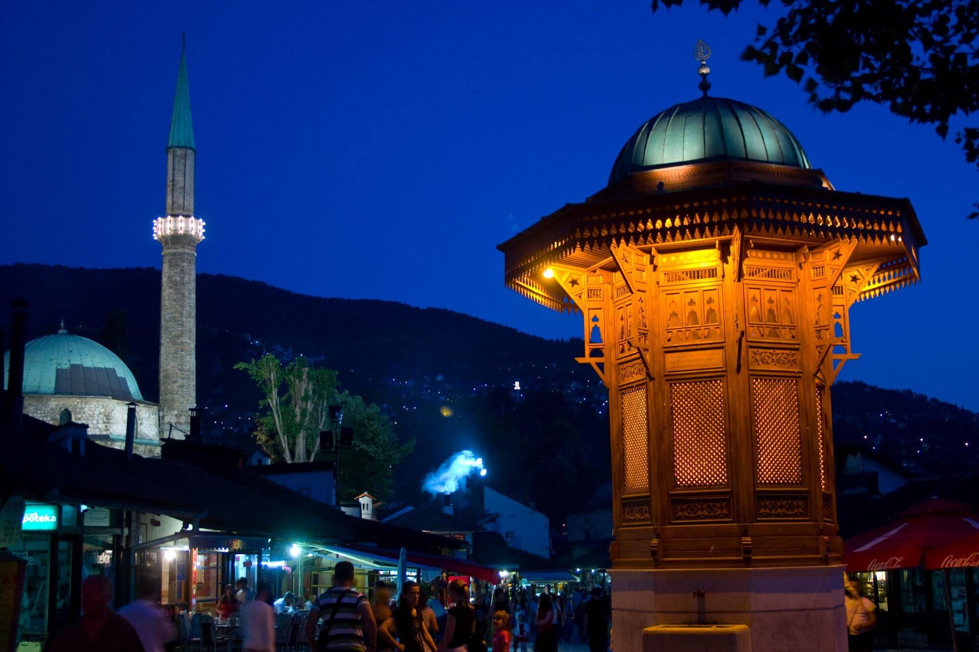 Bascarsija fountain, sebilj fountain, sebil sarajevo, sebilj fountain sarajevo, sebilj in sarajevo, sebilj photos, Sarajevo, Bascarsija, Bascarsija, Ottoman Empire, Sarajevos old bazaar, Sebilj Fountain, Gazi Husrev bey Mosque, Morica Han, must visit destination in Sarajevo, must visit Sarajevo, Sarajevo Old Bazaar, Baščaršija Sarajevo, Sarajevo bazaar, Baščaršija market, Sarajevo Grand Bazaar, Baščaršija shopping, Sarajevo Old Town market, Baščaršija historical market, Sarajevo Ottoman bazaar, Baščaršija sightseeing, Sarajevo traditional market, Baščaršija tourist attraction, Sarajevo handmade crafts, Baščaršija cultural heritage, Sarajevo souvenirs Baščaršija, Sarajevo, Otmansko carstvo,, Sarajevska stara čaršija, Sebilj, Gazi Husrev-begova džamija, Morića Han, što vidjeti Sarajevo, što posjetiti Sarajevo, Sarajevo stari Bazar, Baščaršija Sarajevo, Sarajevo bazar, Baščaršija, Sarajevo Grand Bazaar, Baščaršija šoping, sarajevska tržnica Stari grad, povijesna tržnica Baščaršija, sarajevski otomanski bazar, razgledanje Baščaršije, sarajevska tradicionalna tržnica, turistička atrakcija Baščaršije, sarajevske rukotvorine, kulturna baština Baščaršija, sarajevski suveniri. Baščaršija fontana, sebilj fontana, sebil sarajevo, sebilj fontana sarajevo, sebilj u sarajevu, sebilj fotografije, sebilj
