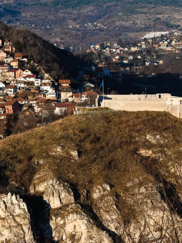 White Tabija, Bijela Tabija, Zmajevac, Sarajevo, Bascarsija, Sarajevo City Hall, Miljacka, Vratnik Sarajevo, National Monument of Bosnia and Herzegovina, the most beautiful view of sarajevo, best views of sarajevo, viewpoint sarajevo Bijela tabija, Bijela tabija, Zmajevac, Sarajevo, Baščaršija, sarajevska Vijećnica, Miljacka, Vratnik Sarajevo, Nacionalni spomenik Bosne i Hercegovine, najljepši pogled na sarajevo, najbolji pogled na sarajevo, vidikovac sarajevo