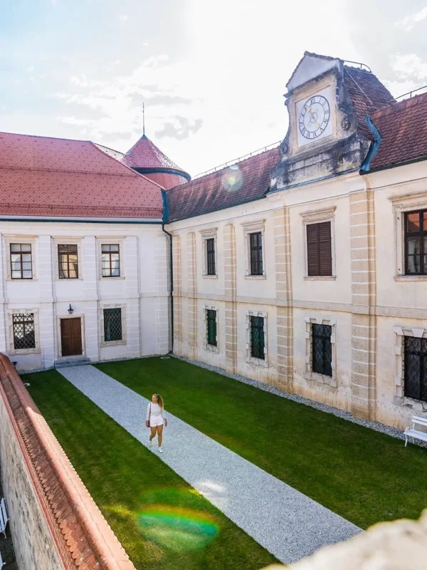 Bregana border crossing, Bregana, Croatia, Slovenia, Brežice, Sava River, Brežice Castle, Grad Brežice, Schloss Rann, Posavina Museum of Brezice, St. Cross Chapel Brezice, Knight's Hall Brezice, Brezice what to see, Brezice castle, Brezice ticket price, brezice castle tickets, brezice castle history, brezice slovenia, castles in slovenia,  Granični prijelaz Bregana, Bregana, Hrvatska, Slovenija, Brežice, rijeka Sava, Dvorac Brežice, Grad Brežice, Schloss Rann, Posavski muzej Brežice, Kapela sv. Križa Brezice, Viteška dvorana Brezice, Brezice što vidjeti, dvorac Brezice, cijena ulaznice za Brezice , ulaznice za dvorac brezice, povijest dvorca brezice, brezice slovenija, dvorci u sloveniji,