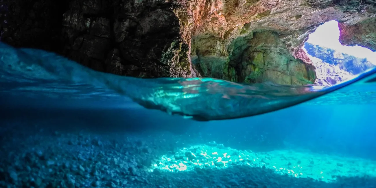 Albania, Vlore Bay, Sazan Island, Strait of Mezokanal, Karaburun peninsula, Ceraunian mountain, Albanian Riviera, Bay of Dafine, Bay of Brisanit, Cape of Gjuhëz, Bay of Brisanit , Cave of Haxhi Ali, Karaburun albania map, Karaburun Albania Boat trip, Karaburun albania things to do, Karaburun Albania, Karaburun Peninsula, Haxhi Aliu Cave, Albanian Riviera, Coastal attractions in Albania, Karaburun National Park, Albania beaches, Karaburun, Hidden gems in Albania,  activities in Karaburun,   views of Karaburun, Haxhi Aliu Cave tour, Diving  Karaburun,   landscapes of Karaburun, Albania travel tips, Best beaches in Karaburun, Karaburun Peninsula tour,  Karaburun Sazan Marine Park,  Albanija, zaljev Vlore, otok Sazan, poluotok Karaburun, planina Ceraunian, albanska rivijera, uvala Dafine, uvala Brisanit, rt Gjuhëz, zaljev Brisanit, špilja Haxhi Alija, karta Albanije Karaburun, izlet brodom Karaburun Albanija , Karaburun Albanija stvari koje treba učiniti, Karaburun Albanija, Karaburun poluotok, Haxhi Aliu špilja, Albanska rivijera, Obalne atrakcije u Albaniji, Karaburun nacionalni park, albanske plaže, Karaburun, Skriveni dragulji u Albaniji,  aktivnosti u Karaburunu,   pogled na Karaburun, Haxhi Aliu špilja obilazak, ronjenje  Karaburun,   krajolici Karaburuna, savjeti za putovanje u Albaniju, najbolje plaže u Karaburunu, obilazak poluotoka Karaburun,  Morski park Karaburun Sazan,