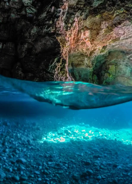 Albania, Vlore Bay, Sazan Island, Strait of Mezokanal, Karaburun peninsula, Ceraunian mountain, Albanian Riviera, Bay of Dafine, Bay of Brisanit, Cape of Gjuhëz, Bay of Brisanit , Cave of Haxhi Ali, Karaburun albania map, Karaburun Albania Boat trip, Karaburun albania things to do, Karaburun Albania, Karaburun Peninsula, Haxhi Aliu Cave, Albanian Riviera, Coastal attractions in Albania, Karaburun National Park, Albania beaches, Karaburun, Hidden gems in Albania,  activities in Karaburun,   views of Karaburun, Haxhi Aliu Cave tour, Diving  Karaburun,   landscapes of Karaburun, Albania travel tips, Best beaches in Karaburun, Karaburun Peninsula tour,  Karaburun Sazan Marine Park,  Albanija, zaljev Vlore, otok Sazan, poluotok Karaburun, planina Ceraunian, albanska rivijera, uvala Dafine, uvala Brisanit, rt Gjuhëz, zaljev Brisanit, špilja Haxhi Alija, karta Albanije Karaburun, izlet brodom Karaburun Albanija , Karaburun Albanija stvari koje treba učiniti, Karaburun Albanija, Karaburun poluotok, Haxhi Aliu špilja, Albanska rivijera, Obalne atrakcije u Albaniji, Karaburun nacionalni park, albanske plaže, Karaburun, Skriveni dragulji u Albaniji,  aktivnosti u Karaburunu,   pogled na Karaburun, Haxhi Aliu špilja obilazak, ronjenje  Karaburun,   krajolici Karaburuna, savjeti za putovanje u Albaniju, najbolje plaže u Karaburunu, obilazak poluotoka Karaburun,  Morski park Karaburun Sazan,