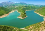 Drin River, Albania largest river, Fierza, Kukës, lakes Albania, beautiful lakes, Komani lake, Fierza lake, Shkodër, Kukes Albania, largest river in Albania, artificial lake Albania, power plant Albania, nature reservoir, Fierza lake reservoir, Fierza reservoir, Rijeka Drin, najveća rijeka u Albaniji, Fierza, Kukës, jezera Albanija, prekrasna jezera, jezero Komani, jezero Fierza, Shkodër, Kukes Albanija, najveća rijeka u Albaniji, umjetno jezero Albanija, elektrana Albanija, prirodni rezervoar, rezervoar jezera Fierza, rezervoar Fierza, drim,