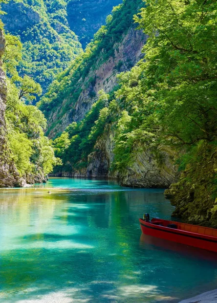 Albania, the newest popular destination, Ksamil, Sarande, Dhermi, Gjirokaster, Kruja, Shale River, Shala River Canyon, Komani Lake, Shala river boat ride, shall river canyon boat ride, Komani Dam, Komani Lake ferry stop, Shala islands, Shala River Albania, Valbona-Shala National Park, Theth to Shala River, Shala River boat tour, Shala River attractions, Shala River camping, Shala River waterfalls, Shala River hiking, Shala River photography, Valbona Valley, Albanian Alps, Shala River scenic views, Best time to visit Shala River, Shala River accommodation, shala river hike, shala river canyon hike,shala river canyon tours, shala river canyon swimming, shala river hotel, how to get to shala river,  Albanija, najnovije popularno odredište, Ksamil, Sarande, Dhermi, Gjirokaster, Kruja, rijeka Shale, rijeka Shala, kanjon rijeke Shala, jezero Komani, vožnja brodom po rijeci Shala, vožnja brodom po kanjonu rijeke Shall, brana Komani, trajektna stanica na jezeru Komani, otoci Shala, Shala Rijeka Albanija, Nacionalni park Valbona-Shala, Theth do rijeke Shala, obilazak brodom rijeke Shala, atrakcije rijeke Shala, kampiranje na rijeci Shala, slapovi rijeke Shala, planinarenje rijekom Shala, fotografija rijeke Shala, dolina Valbona, Albanske Alpe, slikoviti pogledi rijeke Shala, Najbolje vrijeme za posjetiti rijeku Shala, smještaj na rijeci Shala, planinarenje rijekom Shala, planinarenje kanjonom rijeke Shala, obilasci kanjona rijeke Shala, plivanje u kanjonu rijeke Shala, hotel na rijeci Shala, kako doći do rijeke Shala, popularna odredišta, ​