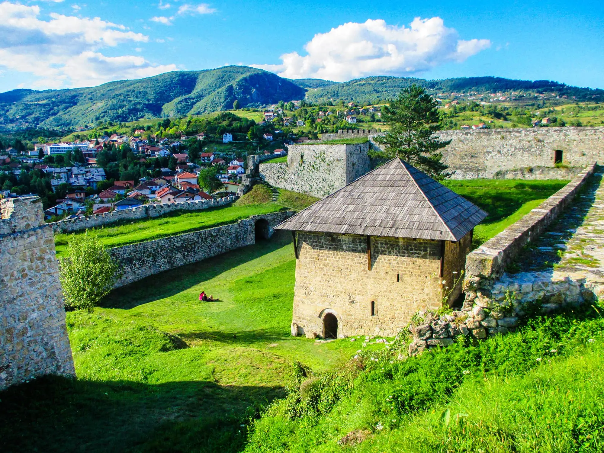 Jajce Fortress, Jajce, Jajce attractions, Pliva river, Pliva lakes, Pliva waterfall, Pliva watermills, Jajce watermills, Mlincici Jajce, Medvjed tower, Medvjed kula, Stjepan Tomašević, Hrvoje Vukčić Hrvatinić, Ottoman Empire, Church of St. Mary with the tower of St. Luke, Mosque of Suleiman II, fortress in Jajce, Jajce fortress ticket price, Jajce fortress opening time, Tvrđava Jajce, Jajce, zanimljivosti Jajca, rijeka Pliva, Plivska jezera, Vodopad Plive, Plivske vodenice, Jajačke vodenice, Mlinčići Jajce, Medvjed kula, Medvjed kula, Stjepan Tomašević, Hrvoje Vukčić Hrvatinić, Osmansko Carstvo, Crkva sv. Marije s tornjem Luke, Džamija Sulejmana II, tvrđava u Jajcu, cijena ulaznice za tvrđavu Jajce, radno vrijeme tvrđave Jajce,