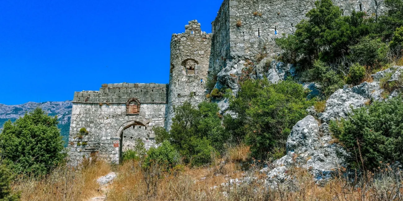 Montenegro, Bar, Sutomore, Red Cliffs Sutomore, Haj Nehaj, Nehaj Fortress, Bar Bay, Sutomore Bay, church of St. Dimitri Sutomore, Haj Nehaj Fortress, haj nehaj wikipedia, haj nehaj hikin trail, haj nehaj photos, sutomore fortress, sutomore attractions, Crna Gora, Bar, Sutomore, Crvene litice Sutomore, Haj Nehaj, Tvrđava Nehaj, Barski zaljev, Sutomorski zaljev, crkva Svetog Dimitrija Sutomore, Tvrđava Haj Nehaj, haj nehaj wikipedia, haj nehaj hikin trail, haj nehaj fotografije, sutomorska tvrđava, sutomore atrakcije,