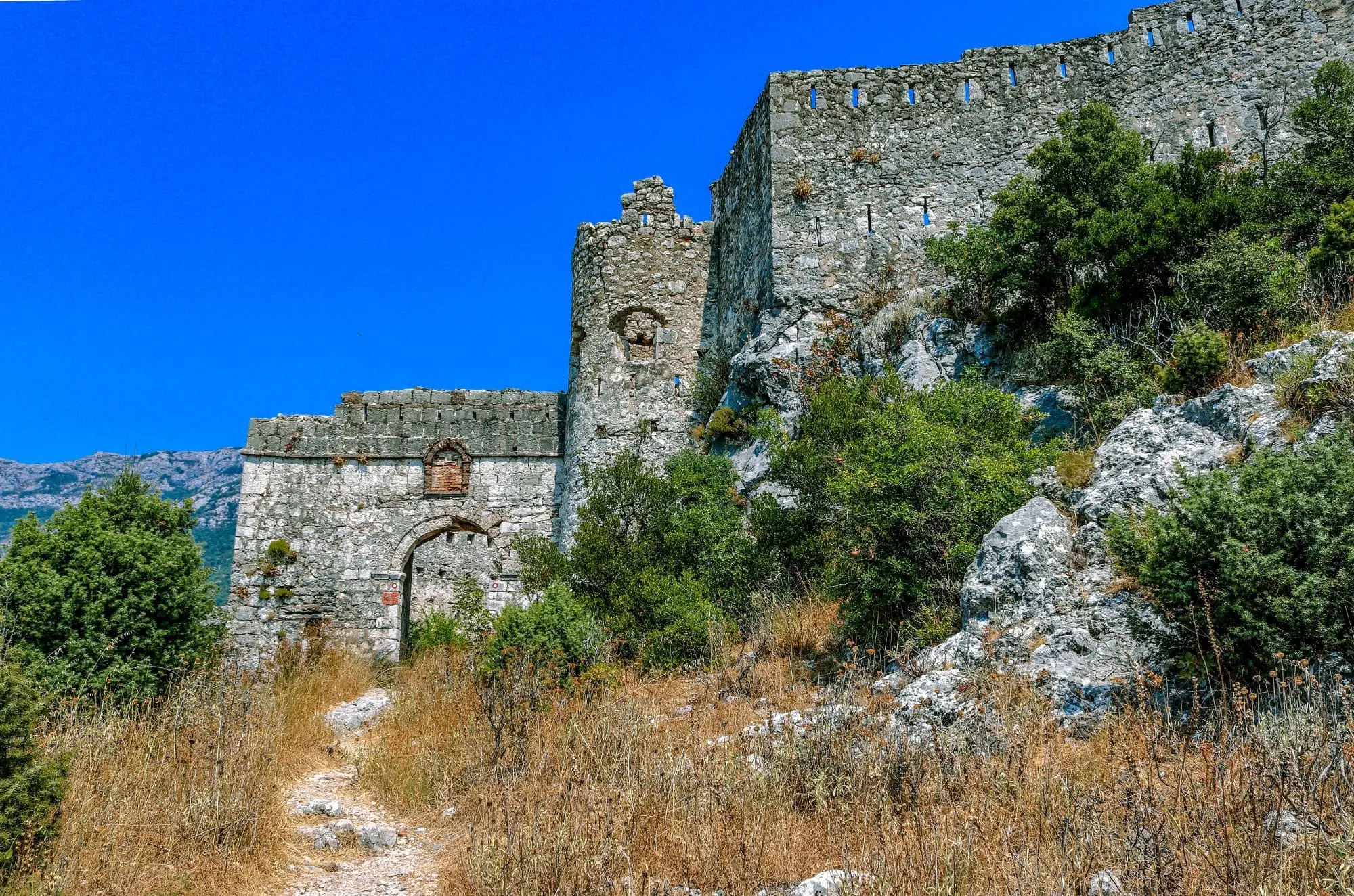 Montenegro, Bar, Sutomore, Red Cliffs Sutomore, Haj Nehaj, Nehaj Fortress, Bar Bay, Sutomore Bay, church of St. Dimitri Sutomore, Haj Nehaj Fortress, haj nehaj wikipedia, haj nehaj hikin trail, haj nehaj photos, sutomore fortress, sutomore attractions, Crna Gora, Bar, Sutomore, Crvene litice Sutomore, Haj Nehaj, Tvrđava Nehaj, Barski zaljev, Sutomorski zaljev, crkva Svetog Dimitrija Sutomore, Tvrđava Haj Nehaj, haj nehaj wikipedia, haj nehaj hikin trail, haj nehaj fotografije, sutomorska tvrđava, sutomore atrakcije,