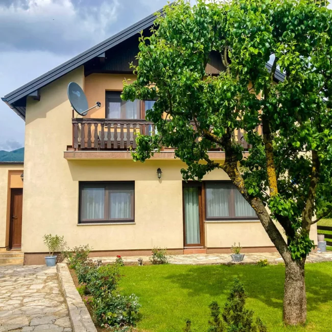 apartman Arya, Lika apartmani, Korenica, Korenica smještaj, Plitvička jezera smještaj, Plitvička jezera, apartmani Korenica, apartmani Plitvička jezera, kuća za odmor Korenica, kuća za odmor Plitvička jezera, Plitvička jezera aparmatni, Udbina, apartmani u Korenici, Zipline Pazi Medo, Vrhovine, Zipline Pazi Medo Vrhovine, Zipline Vrhovine, Big Bear Plitvice, Babić ćevapi,  apartment Arya, Lika apartments, Korenica, Korenica accommodation, Plitvice Lakes accommodation, Plitvice Lakes, apartments Korenica, apartments Plitvice Lakes, holiday house Korenica, holiday house Plitvice Lakes, Plitvice Lakes apartments, Udbina, apartments in Korenica, Zipline Pazi Medo, Vrhovine, Zipline Pazi Medo Vrhovine, Zipline Vrhovine, Big Bear Plitvice, Babić kebabs,