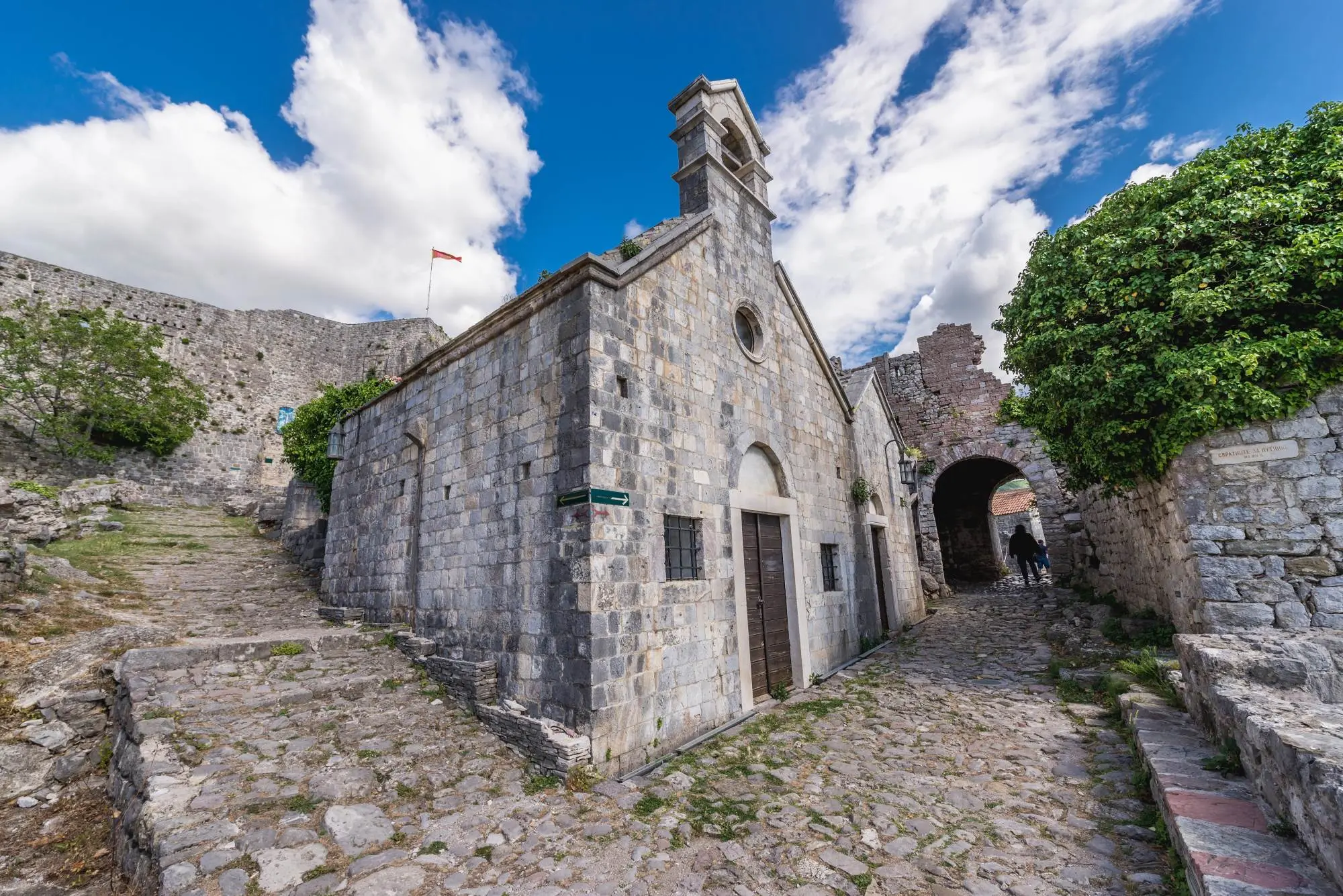 Stari grad Bar, Antibareos, Bar maslina, najstarija maslina u Crnoj gori, najstarija maslina u Europi, općina Bar, općina Bar povijest, Tvrđava stari grad Bar,stari grad bar wikipedia, stari bar, Tvrđava Stari Bar, tvrđava stari bar stari bar fotografije, stari dvorac bar, Bar Stari grad Crna Gora, Barski akvadukt, The old town of Bar, Antibareos, Bar olive tree, the oldest olive tree in Montenegro, the oldest olive tree in Europe, the municipality of Bar, the municipality of Bar history, the fortress of the old town of Bar, the old town of bar wikipedia, the old bar, the fortress of Stari Bar, the fortress of the old bar, the old bar photos , old castle bar, Bar Stari grad Montenegro, Bar aqueduct, fortress old bar stari bar photos, old castle bar, Bar Old Town Montenegro, Bar Aqueduct