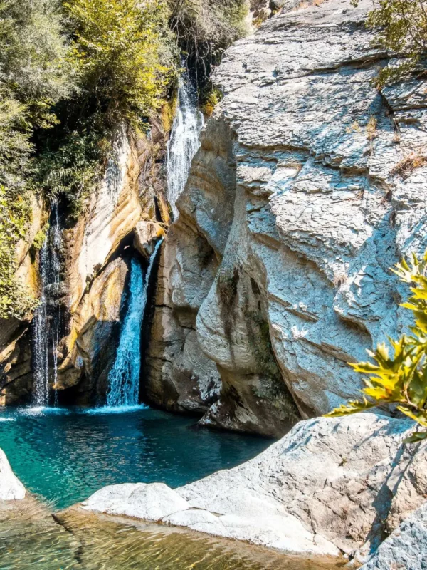 Albanija, skriveni dragulji Berat, skriveni dragulji Albanija, Berat, vodopad Bogove, vodopad Bogova izlet, vodopad Bogova kako doći,  kanjon Osum, Osum kanjon,vodopad Bogova,Bogova,Bogova, Albanija, Lokacija vodopada Bogova, planinarenje vodopadom Bogova, parking vodopada Bogova, obilazak vodopada Bogova i kanjona Osumi, autobus od Berata do Bogova, Albania, hidden gems Berat, hidden gems Albania, Berat, Bogova waterfall, Bogova waterfall trip, Bogova waterfall how to get there, Osum canyon, Osum canyon, Bogova waterfall, Bogova, Bogova, Albania, Bogova waterfall location, Bogova waterfall hike, Bogova waterfall parking, Bogova Waterfall and Osumi Canyon tour, Berat to Bogove bus,