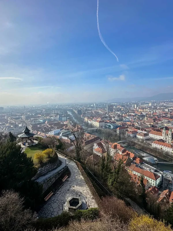 Graz, Austrija, Graz Austrija, što vidjeti u Grazu, Graz u dva dana, plan putovanja Graz, tvornica čokolade Zotter, Zotter zoo, groblje čokolade,  Kurvenwirt Krisper&Zieger, restorani Graz, apartmani graz, gdje odsjesti u grazu, Schlossberg, Schlossberg park, Rathaus, Rathaus Graz, Graz, Austria, Graz Austria, what to see in Graz, Graz in two days, travel plan Graz, Zotter chocolate factory, Zotter zoo, chocolate cemetery,  Kurvenwirt Krisper&Zieger, restaurants Graz, apartments graz, where to stay in graz, Schlossberg, Schlossberg park, Rathaus, Rathaus Graz, 