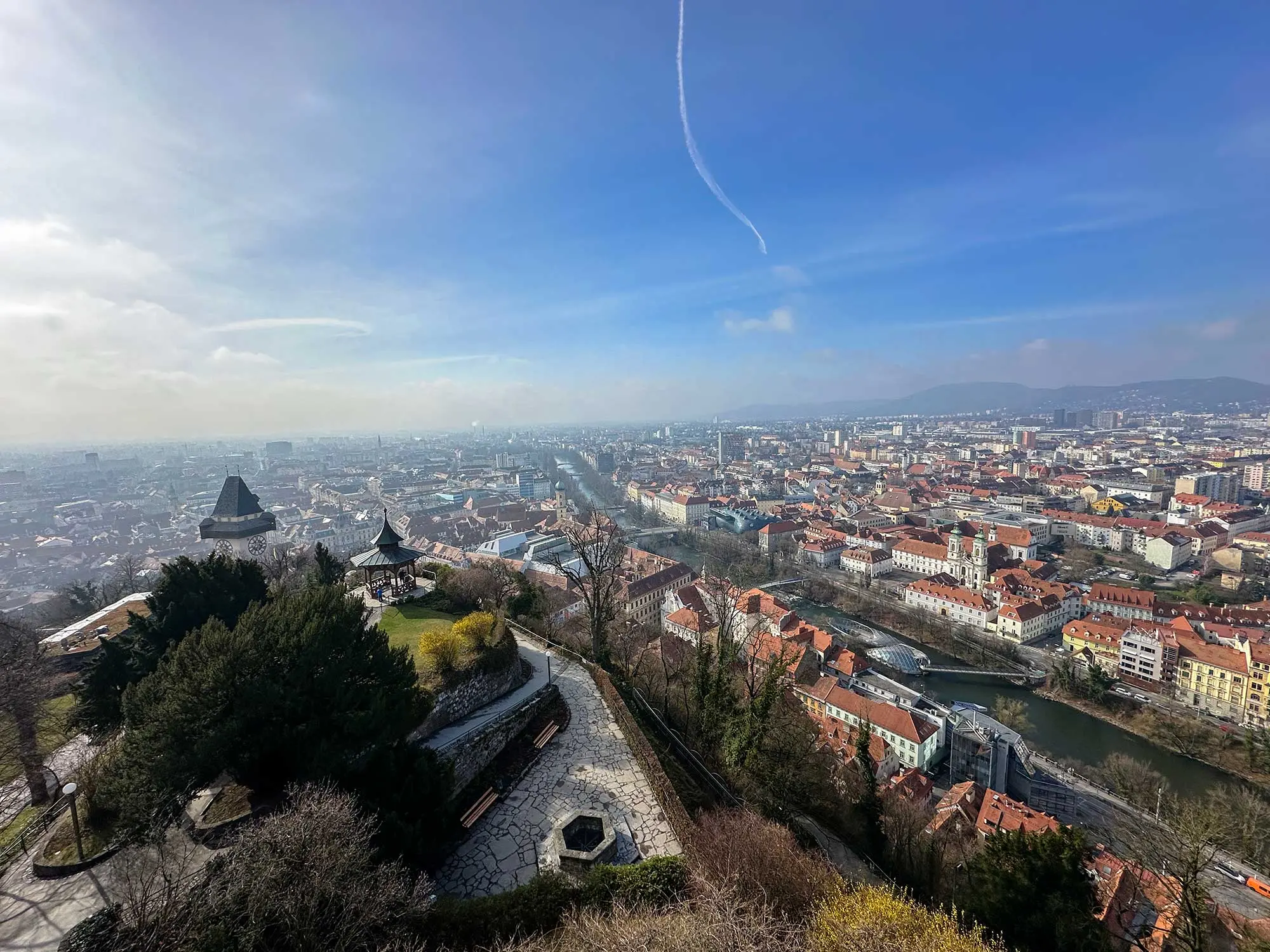Graz, Austrija, Graz Austrija, što vidjeti u Grazu, Graz u dva dana, plan putovanja Graz, tvornica čokolade Zotter, Zotter zoo, groblje čokolade,  Kurvenwirt Krisper&Zieger, restorani Graz, apartmani graz, gdje odsjesti u grazu, Schlossberg, Schlossberg park, Rathaus, Rathaus Graz, Graz, Austria, Graz Austria, what to see in Graz, Graz in two days, travel plan Graz, Zotter chocolate factory, Zotter zoo, chocolate cemetery,  Kurvenwirt Krisper&Zieger, restaurants Graz, apartments graz, where to stay in graz, Schlossberg, Schlossberg park, Rathaus, Rathaus Graz, 