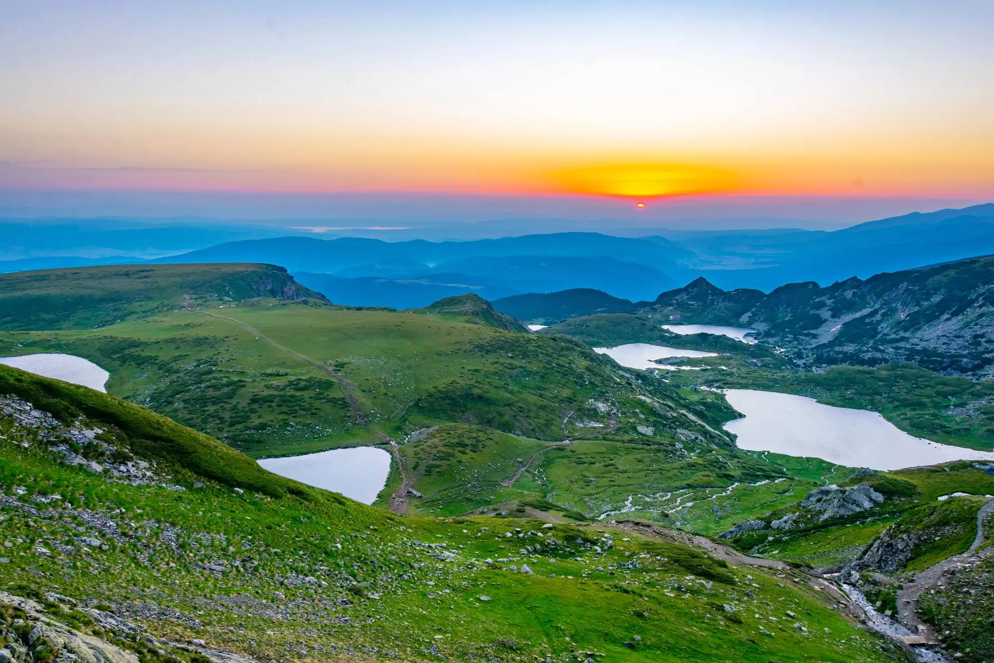Lake Tear, Lake Eye, deepest lake in Bulgaria, Lake Kidney, Babreka ezero, Twin Lake, Bliznaka ezero, Trefoil lake, Trilistnika ezero, Fish lake, Ribnoto ezero, Lower lake, Dolnoto ezero, Babreka ezero, Salzata ezero, Okoto ezero, Haramiya, Otovishki Peak, Suhi Chal, Rila Mountain, Rila Bulgaria, Musala, Rila Musala, Rila highest peak, Rila mountain's highest peak,seven Rila lakes, Haramiya, Trolisno jezero, Riblje jezero, sedam Rilskih jezera, Donje jezero, jezero Blizanka, jezero Bubreg, jezero Oko, jezero Suza, Otoviškog vrh, vrh Otovishki, Suhi Chal, planina Rila, Rila Bugarska, Musala, Rila Musala, Rila najviši vrh, planina Rila najviši vrh, sedam Rilskih jezera
