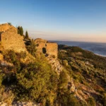 Albania, Himara, Episcopal church, Kisha e Episkopise, Himara fortress, Vlore, Dhermi, what to see in Himara, what to do in Himara, Babakus, church of St. Marije Kasopitra, church of St. Sergius and Bacchus, himara castle,himara castle photos, himara castle sunset, himara castle history, himara fshat,himara castle photos, Albanija, Himara, Episkopska crkva, Kisha e Episkopise, tvrđava Himara, Vlore, Dhermi, šta vidjeti u Himari, što raditi u Himari, Babakus, crkva Sv. Marije Kasopitre, crkva Sv. Sergija i Bakha, dvorac Himara, fotografije dvorca Himara, zalazak sunca dvorca Himara, povijest dvorca Himara, fshat himara, fotografije dvorca Himara,