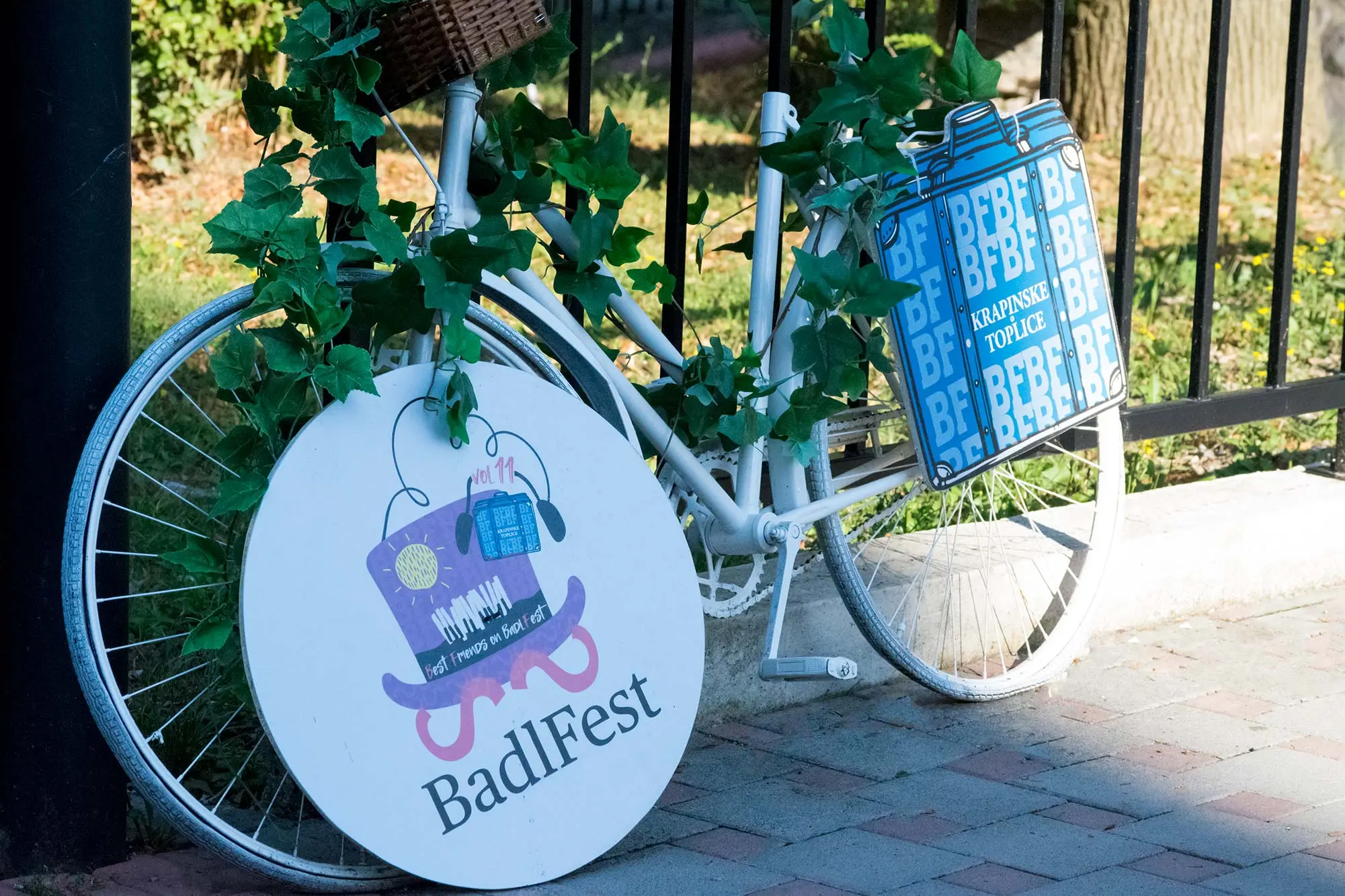 Krapinske Toplice,  Franj Keglević, Jakob Badl, Badlfest, Badlfest 2024, Središnji perivoj Krapinske Toplice, Podvinčani, Aquae Vivae, KPA Zaron,  Udruga gljivara Zagorski vrganj, Kaj je ljubav, Adam Končić, Petar Halut, Vinko Grubešić, Alan Dović, Tomislav Parmać, Klub Kazališta Komedija,  Krapinske Toplice, Franj Keglević, Jakob Badl, Badlfest, Badlfest 2024, Central park Krapinske Toplice, Podvinčani, Aquae Vivae, KPA Zaron, Association of Mushroom Growers Zagorski vrganj, Kaj je ljubav, Adam Končić, Petar Halut, Vinko Grubešić, Alan Dović, Tomislav Parmać , Comedy Theater Club,
