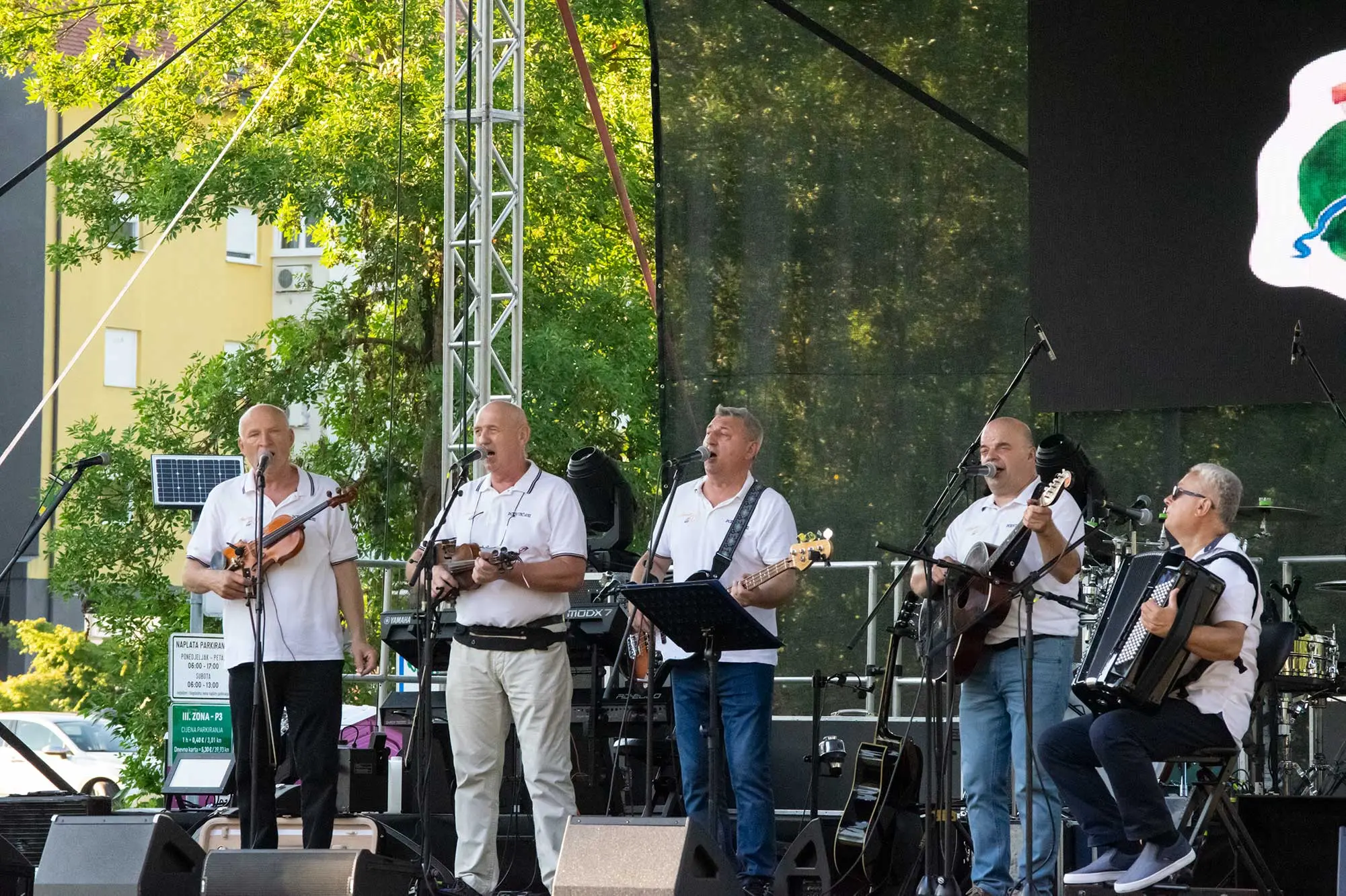 Krapinske Toplice,  Franj Keglević, Jakob Badl, Badlfest, Badlfest 2024, Središnji perivoj Krapinske Toplice, Podvinčani, Aquae Vivae, KPA Zaron,  Udruga gljivara Zagorski vrganj, Kaj je ljubav, Adam Končić, Petar Halut, Vinko Grubešić, Alan Dović, Tomislav Parmać, Klub Kazališta Komedija,  Krapinske Toplice, Franj Keglević, Jakob Badl, Badlfest, Badlfest 2024, Central park Krapinske Toplice, Podvinčani, Aquae Vivae, KPA Zaron, Association of Mushroom Growers Zagorski vrganj, Kaj je ljubav, Adam Končić, Petar Halut, Vinko Grubešić, Alan Dović, Tomislav Parmać , Comedy Theater Club,