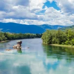 Bosni i Hercegovina, Rijeka Drina, najduža rijeka u Bosni i Hercegovini, Drina, Bosanska Rača, Na Drini ćuprija, Ivo Andrić, most Mehmed-paše Sokolovića, Višegrad, najdublji  kanjon  u Europi, Drinska regata, Pančićeva regata, Bajina Bašta, rijeka drina dužina, jezero Perućac, Bosnia and Herzegovina, Drina River, the longest river in Bosnia and Herzegovina, Drina, Bosanska Rača, Na Drina bridge, Ivo Andrić, Mehmed-paša Sokolović bridge, Višegrad, the deepest canyon in Europe, Drina regatta, Pančić regatta, Bajina Bašta, Drina river length, Perućac lake,