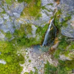 Grunas Theth, vodopad Grunas, vodopad Theth, Grunas vodopad, rijeka Theth, planina Boshit, Boshit, staza vodopada Grunas, ulaznice za vodopad Grunas, činjenice o vodopadu Grunas, planinarenje vodopad Grunas, Nacionalni park Theth, Grunas Theth, Grunas Waterfall, Theth Waterfall, Grunas Waterfall, Theth River, Boshit Mountain, Boshit, Grunas Waterfall Trail, Grunas Waterfall Tickets, Grunas Waterfall Facts, Grunas Waterfall Hiking, Theth National Park,