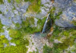 Grunas Theth, vodopad Grunas, vodopad Theth, Grunas vodopad, rijeka Theth, planina Boshit, Boshit, staza vodopada Grunas, ulaznice za vodopad Grunas, činjenice o vodopadu Grunas, planinarenje vodopad Grunas, Nacionalni park Theth, Grunas Theth, Grunas Waterfall, Theth Waterfall, Grunas Waterfall, Theth River, Boshit Mountain, Boshit, Grunas Waterfall Trail, Grunas Waterfall Tickets, Grunas Waterfall Facts, Grunas Waterfall Hiking, Theth National Park,