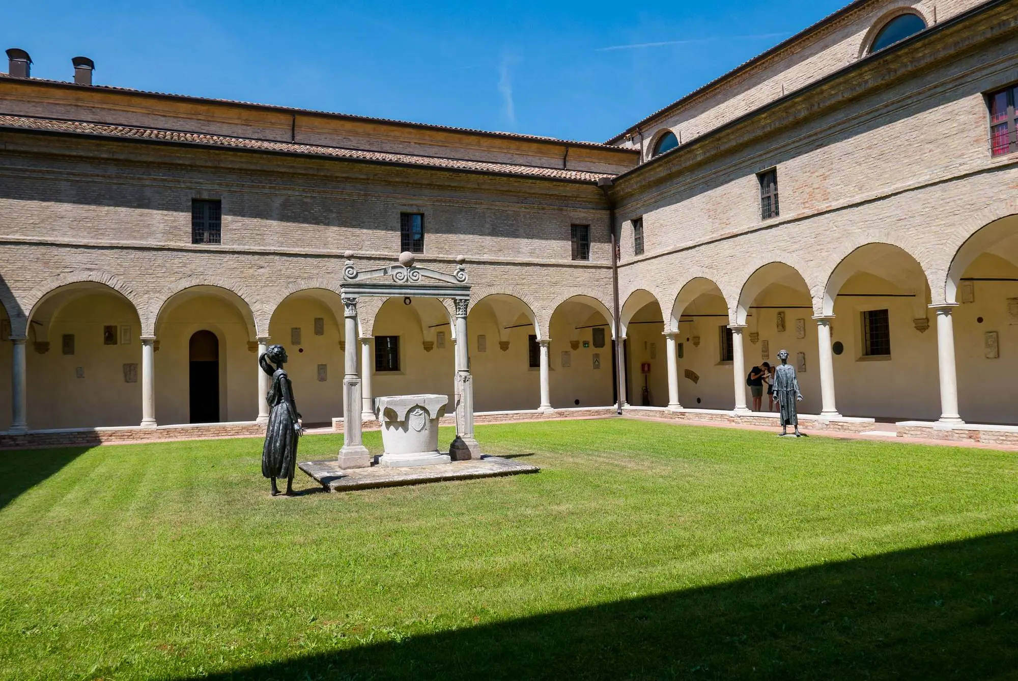 Emilia-Romagna, Ravenna, Jadransko more, Zapadno Rimsko Carstvo, Ostrogotsko kraljevstvo, Bizantski egzarhat, Bazilika San Vitale, Mauzolej Gale Placidije, Bazilika Sant'Apollinare Nuovo, Danteova grobnica, grobnica Dantea Aligheria,Dante Aligheri, Danteov muzej, Ravenna maraton, Piadina, Emilia-Romagna, Ravenna, Adriatic Sea, Western Roman Empire, Ostrogothic Kingdom, Byzantine Exarchate, Basilica of San Vitale, Mausoleum of Galla Placidia, Basilica of Sant'Apollinare Nuovo, Dante's Tomb, Dante Aligheri's Tomb, Dante Aligheri, Dante Museum, Ravenna Marathon, Piadina ,