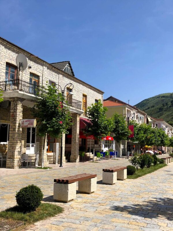 Tepelena, Ali Pasha Tepelena, Tepelena Albania, Derven, Ali Pasha of Ioannina, Vjosa, Vjosa river, Shendelli mountain, Kurvelesh mountain, Golik mountain, Mezhgoran gorge, Ali's Benca Aqueductin, Ali Pasha's castle, waterfalls of Nivice, Nivice canyon, Tepelena, Ali Pasha Tepelena, Tepelena Albanija, Derven, Ali Pasha od Ioannine, Vjosa, Vjosa rijeka, Shendelli planina, Kurvelesh planina, Golik planina, Mezhgoran klanac, Alijev Benca akvaduktin, Ali Pašin dvorac, vodopadi Nivice, kanjon Nivice,
