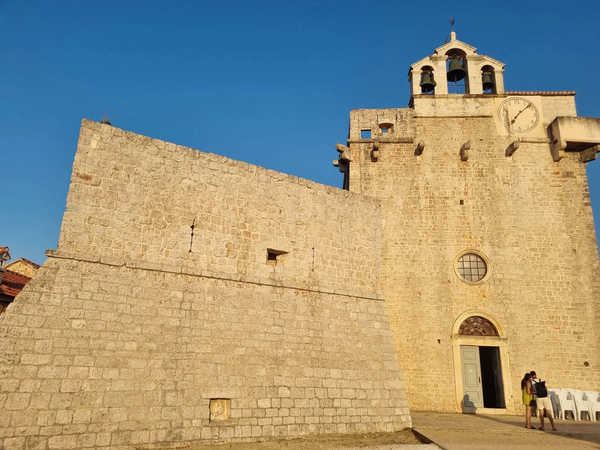 Crkva-tvrđava sv. Marija od Milosrđa, crkva sv. Marije, Vrboska, tvrđava sv. Marije od Milosrđa, Vrboska što vidjeti, Hvar, Petar Fabrio, otok hvar, hvar tvrđave, Crkva tvrđava sv marija od milosrđa wikipedia, Crkva tvrđava vrboska, Church-fortress of St. Mary of Mercy, church of St. Marije, Vrboska, fortress of St. Mary of Mercy, Vrboska what to see, Hvar, Petar Fabrio, island of Hvar, Hvar Fortress, St. Mary of Mercy Fortress Church wikipedia, Vrboska Fortress Church
