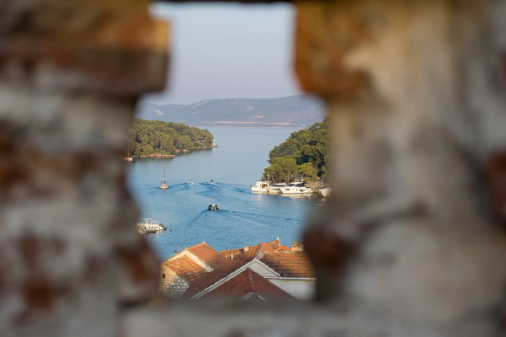 Crkva-tvrđava sv. Marija od Milosrđa, crkva sv. Marije, Vrboska, tvrđava sv. Marije od Milosrđa, Vrboska što vidjeti, Hvar, Petar Fabrio, otok hvar, hvar tvrđave, Crkva tvrđava sv marija od milosrđa wikipedia, Crkva tvrđava vrboska, Church-fortress of St. Mary of Mercy, church of St. Marije, Vrboska, fortress of St. Mary of Mercy, Vrboska what to see, Hvar, Petar Fabrio, island of Hvar, Hvar Fortress, St. Mary of Mercy Fortress Church wikipedia, Vrboska Fortress Church