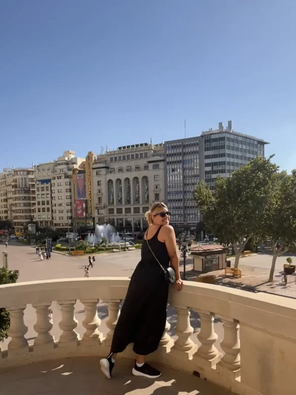 Španjolska, Valencia, let za Valenicu, što vidjeti u Valenciji, što raditi u Valenciji. što probati u Velenciji, Santiago Calatrave, Mercado Central, tržnica Valencia, Ciudad de las Artes y las Ciencias, Museu Faller de València, Hemisfèric, Museo de Bellas Artes de Valencia, Plaza de Toros de Valencia, Agua di Valencia, Valencija plaže, Spain, Valencia, flight to Valenica, what to see in Valencia, what to do in Valencia. what to try in Valencia, Santiago Calatrave, Mercado Central, Valencia market, Ciudad de las Artes y las Ciencias, Museu Faller de València, Hemisfèric, Museo de Bellas Artes de Valencia, Plaza de Toros de Valencia, Agua di Valencia, Valencia beaches,