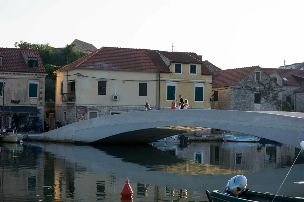 Crkva-tvrđava sv. Marija od Milosrđa, crkva sv. Marije, Vrboska, tvrđava sv. Marije od Milosrđa, Vrboska što vidjeti, Hvar, Petar Fabrio, otok hvar, hvar tvrđave, Crkva tvrđava sv marija od milosrđa wikipedia, Crkva tvrđava vrboska, Church-fortress of St. Mary of Mercy, church of St. Marije, Vrboska, fortress of St. Mary of Mercy, Vrboska what to see, Hvar, Petar Fabrio, island of Hvar, Hvar Fortress, St. Mary of Mercy Fortress Church wikipedia, Vrboska Fortress Church