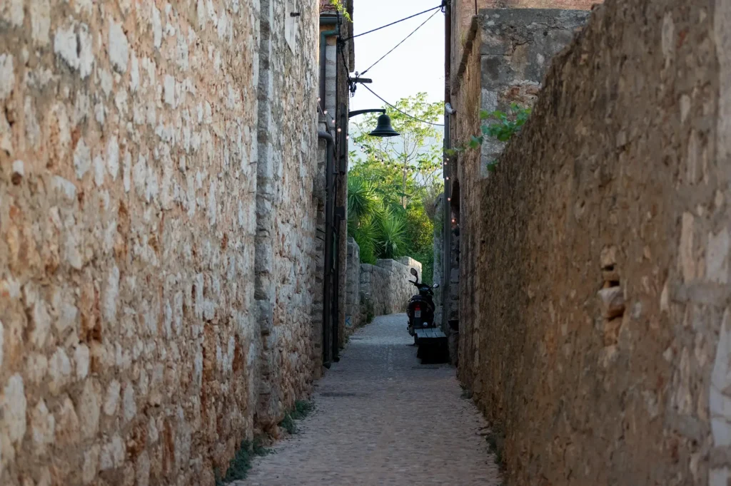 Crkva-tvrđava sv. Marija od Milosrđa, crkva sv. Marije, Vrboska, tvrđava sv. Marije od Milosrđa, Vrboska što vidjeti, Hvar, Petar Fabrio, otok hvar, hvar tvrđave, Crkva tvrđava sv marija od milosrđa wikipedia, Crkva tvrđava vrboska, Church-fortress of St. Mary of Mercy, church of St. Marije, Vrboska, fortress of St. Mary of Mercy, Vrboska what to see, Hvar, Petar Fabrio, island of Hvar, Hvar Fortress, St. Mary of Mercy Fortress Church wikipedia, Vrboska Fortress Church