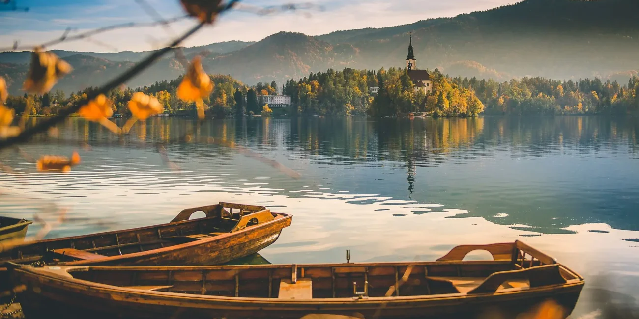 slovenija jesen, slovenija u jesen, Zašto posjetiti Sloveniju u jesen, Jesen u Sloveniji, park Tivoli, Jesen u Mariboru, jesen u Ljubljani, jesen u Kranju, Maribor, Kranj, Ljubljana, Bizeljsko, Sevnica, jesen u Sloveniji, jesenska putovanja Slovenija, najbolje lokacije u Sloveniji u jesen, jesenske boje Slovenija, jesenski festivali Slovenija, jesenske šetnje Slovenija, vinska tura Slovenija jesen, jesenski praznici Slovenija, planinarenje u Sloveniji u jesen, najbolje destinacije za jesen u Sloveniji, jesenski odmor Slovenija, jesenska priroda Slovenija, jesenske aktivnosti u Sloveniji, posjet Sloveniji u jesen, jesenski izlet Slovenija, vino i berba Slovenija, jesenske fotografije Slovenija, jesenske šume Slovenija, jesenska gastronomska ponuda Slovenija, jesen u slovenskim Alpama, slovenia autumn, slovenia in autumn, Why visit Slovenia in autumn, Autumn in Slovenia, Tivoli park, Autumn in Maribor, autumn in Ljubljana, autumn in Kranj, Maribor, Kranj, Ljubljana, Bizeljsko, Sevnica, autumn in Slovenia, autumn travel Slovenia, best locations in Slovenia in autumn, autumn colors Slovenia, autumn festivals Slovenia, autumn walks Slovenia, wine tour Slovenia autumn, autumn holidays Slovenia, hiking in Slovenia in autumn, best destinations for autumn in Slovenia, autumn holiday Slovenia, autumn nature Slovenia, autumn activities in Slovenia, visiting Slovenia in autumn, autumn trip Slovenia, wine and harvest Slovenia, autumn photos Slovenia, autumn forests Slovenia, autumn gastronomic offer Slovenia, autumn in the Slovenian Alps,