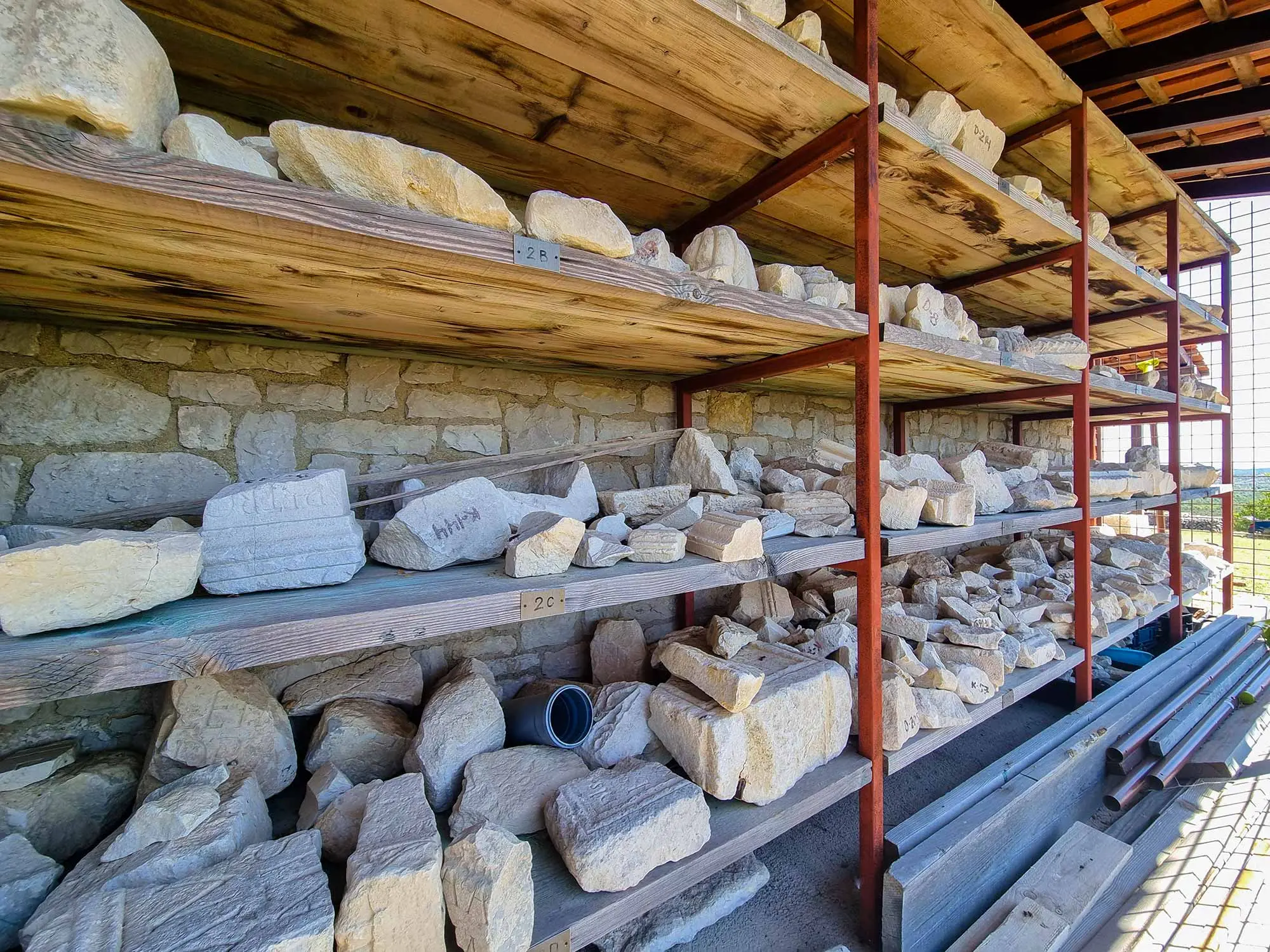 Hrvatska, Hrvatska Troja, Bribirska glavica, Bribir, spomenik kulture najviše kategorije, najvažnija arheološka nalazišta u Hrvatskoj, arheološka nalazišta u Hrvatskoj,Varvaria, Brebirium, Bribir, Nympheum, utvrda Nympheum, sv. Nikola Tavelić, samostan sv. Marije, crkva svete Ane, crkva svete Ane Bribirska glavica, Muzejska arheološka zbirka Bribir, Croatia, Hrvatska Troja, Bribirska glavica, Bribir, cultural monument of the highest category, the most important archaeological sites in Croatia, archaeological sites in Croatia, Varvaria, Brebirium, Bribir, Nympheum, Nympheum fortress, St. Nikola Tavelić, monastery of St. Mary, the church of St. Anna, the church of St. Anna Bribirska glavica, the Museum archaeological collection Bribir,
