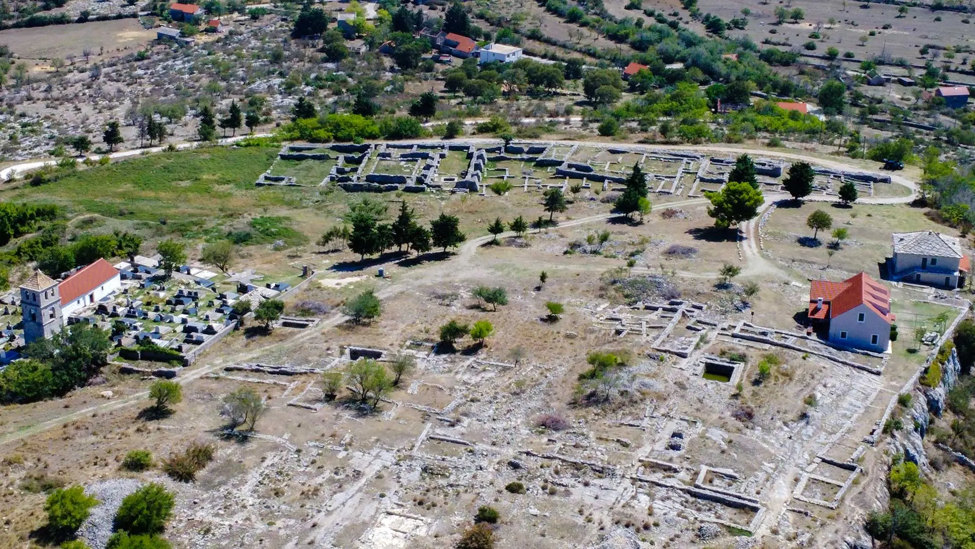 Hrvatska, Hrvatska Troja, Bribirska glavica, Bribir, spomenik kulture najviše kategorije, najvažnija arheološka nalazišta u Hrvatskoj, arheološka nalazišta u Hrvatskoj,Varvaria, Brebirium, Bribir, Nympheum, utvrda Nympheum, sv. Nikola Tavelić, samostan sv. Marije, crkva svete Ane, crkva svete Ane Bribirska glavica, Muzejska arheološka zbirka Bribir, Croatia, Hrvatska Troja, Bribirska glavica, Bribir, cultural monument of the highest category, the most important archaeological sites in Croatia, archaeological sites in Croatia, Varvaria, Brebirium, Bribir, Nympheum, Nympheum fortress, St. Nikola Tavelić, monastery of St. Mary, the church of St. Anna, the church of St. Anna Bribirska glavica, the Museum archaeological collection Bribir,