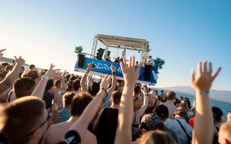 6EJOU, ALIGNMENT, ANXHELA, BASSWELL, CALLUSH, CARV, JAZZY, KLOFAMA, MIKA HEGGEMANN, NOVAH, SHLØMO, i TRANCEMASTER KRAUSE, Verknipt Croatia 2025, techno pag, techno party zrće, Verknipt Croatia Holiday Festival, Verknipt Croatia 2025, Verknipt Hrvatska cijena ulaznica, Verknipt Hrvatska 2024, Verknipt Hrvatska 2025 lineup, Verknipt Hrvatska lineup, 6EJOU, ALIGNMENT, ANXHELA, BASSWELL, CALLUSH, CARV, JAZZY, KLOFAMA, MIKA HEGGEMANN, NOVAH, SHLØMO, and TRANCEMASTER KRAUSE, Verknipt Croatia 2025, techno page, techno party zrće, Verknipt Croatia Holiday Festival, Verknipt Croatia 2025, Verknipt Croatia price ticket, Verknipt Croatia 2024, Verknipt Croatia 2025 lineup, Verknipt Croatia lineup