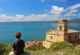 Lazio, Rim, Bracciano, jezero Bracciano, Sabatino, La Marmotta, Anguillara Sabazia,  Trevignano Romano,dvorac Orsini Odescalchi, dvorac Odescalchi, park prirode Bracciano-Martignano, jezero Bracciano wikipedija Lazio, Rome, Bracciano, Lake Bracciano, Sabatino, La Marmotta, Anguillara Sabazia, Trevignano Romano, Orsini Odescalchi Castle, Odescalchi Castle, Bracciano-Martignano Natural Park,Lake Bracciano wikipedia