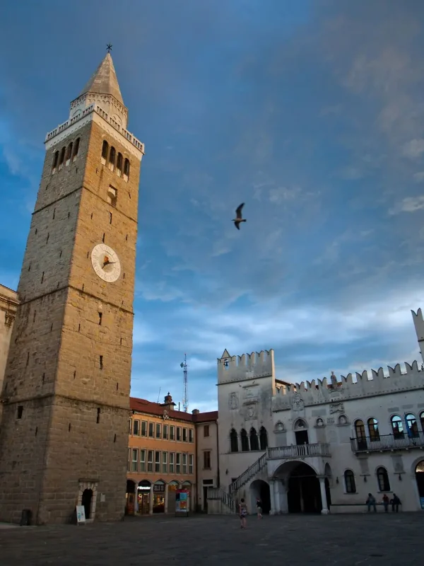 Koper, Capris, Pretorska palača, Titov trg, Titov trg Koper, Koper atrakcije, Koper što vidjeti, Slovenija, Koper Slovenija, Pretorska palača vjenčanje, Pretorska palača wikipedija Koper, Capris, Praetorian Palace, Tito's Square, Tito's Square Koper, Koper attractions, Koper what to see, Slovenia, Koper Slovenia, Praetorian Palace wedding, Praetorian Palace wikipedia